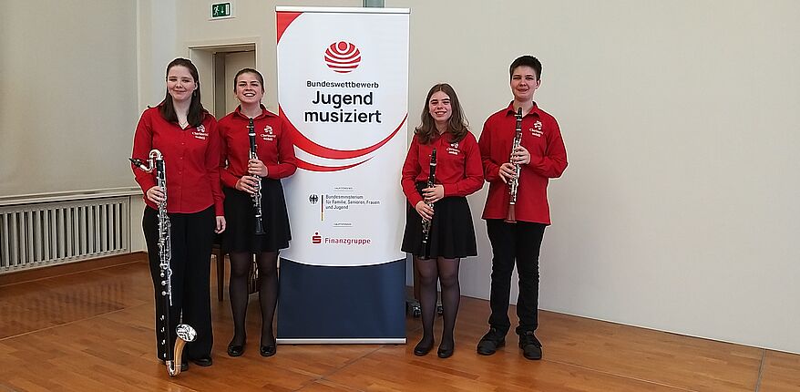 Landkreis Börde / Hermine und Emil Möritz, Zoe Jungbluth und Sissi Franz waren mit ihren Klarinetten beim Bundeswettbewerb "Jugend musiziert" erfolgreich