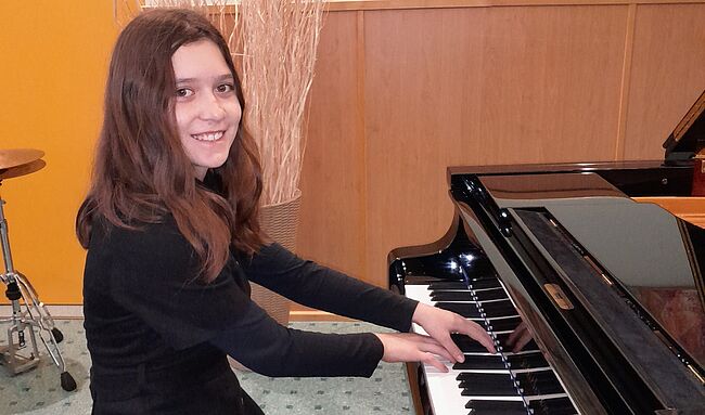  Landkreis Börde / Uta Friedrichsen (Jg. 2010 / Haldensleben) hat sich am Klavier erfolgreich für den Landeswettbewerb Sachsen-Anhalt "Jugend musiziert" qualifiziert